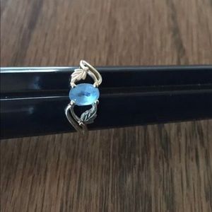 10k Black Hills Gold Leaf Blue Aquamarine Ring-7.5
